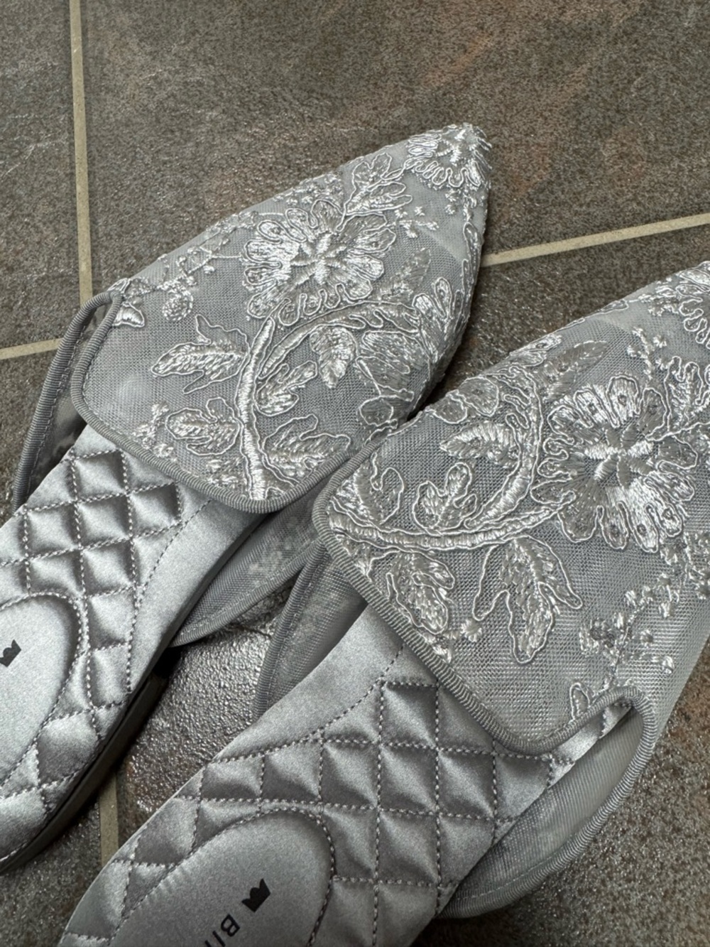 Birdies Dove Embroidered Flower Floral Lace Mules Slip On Shoes Gray Silver 9 - Picture 10 of 13